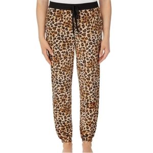 Secret Treasures Lounge Wear cheetah